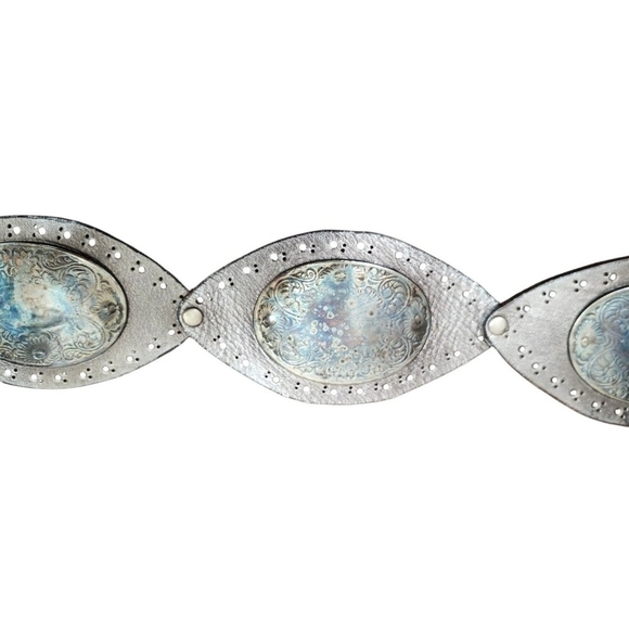 Vintage Avignon Silver Leather Embellished Metalwork Wide Belt size L Bohemian - Picture 5 of 15